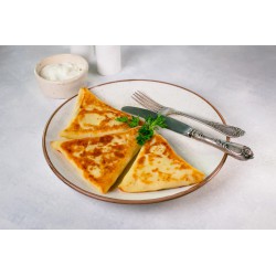 Benderiki with chicken and cheese